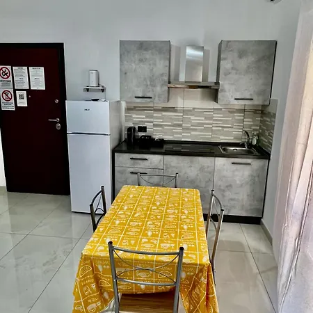 La Bottega Del Barbiere סקליאה